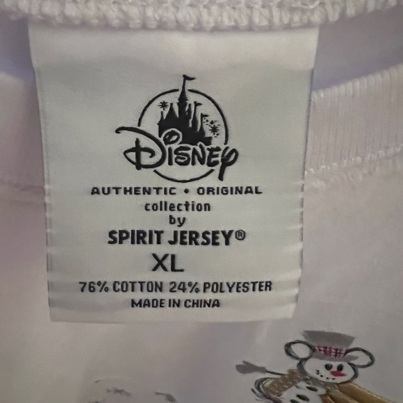 2020 Disney World Christmas White Cinderella Castle Snowflake Spirit Jersey - Picture 9 of 9